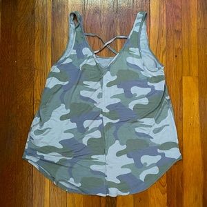 Women’s Camo Hollister Cut-Out Tank, Size Medium